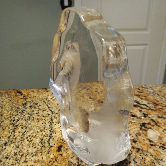 River Otter Etched Crystal Sculpture by Mats Jonasson - Picture 9 of 13